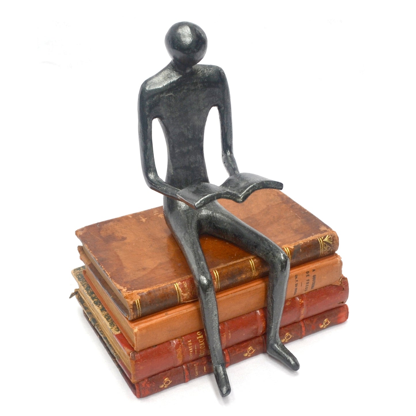 Escultura Homem Lendo.